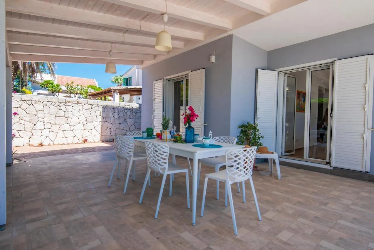 Villa Lucilla Charming House - Fontane Bianche