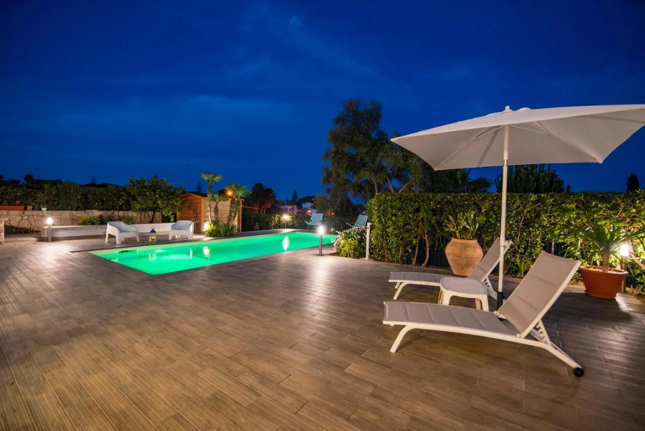 Holiday home Villa Lucilla Charming House - Fontane Bianche