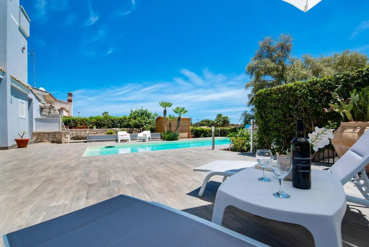 Holiday home Villa Lucilla Charming House - Fontane Bianche Italy